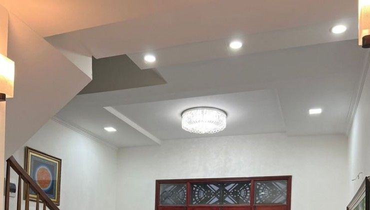 Bán nhà Khương Đình, Thanh Xuân, 50m2, MT: 4,3m, nhà đẹp, mấy bước chân ra phố,